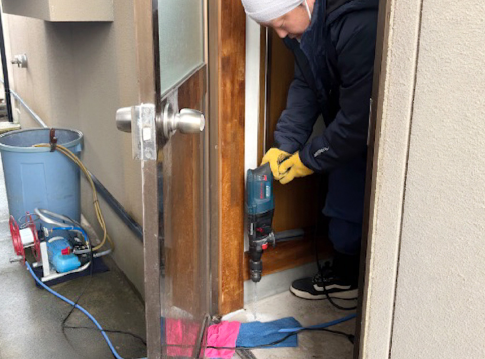 現場での施工の様子を撮影した写真